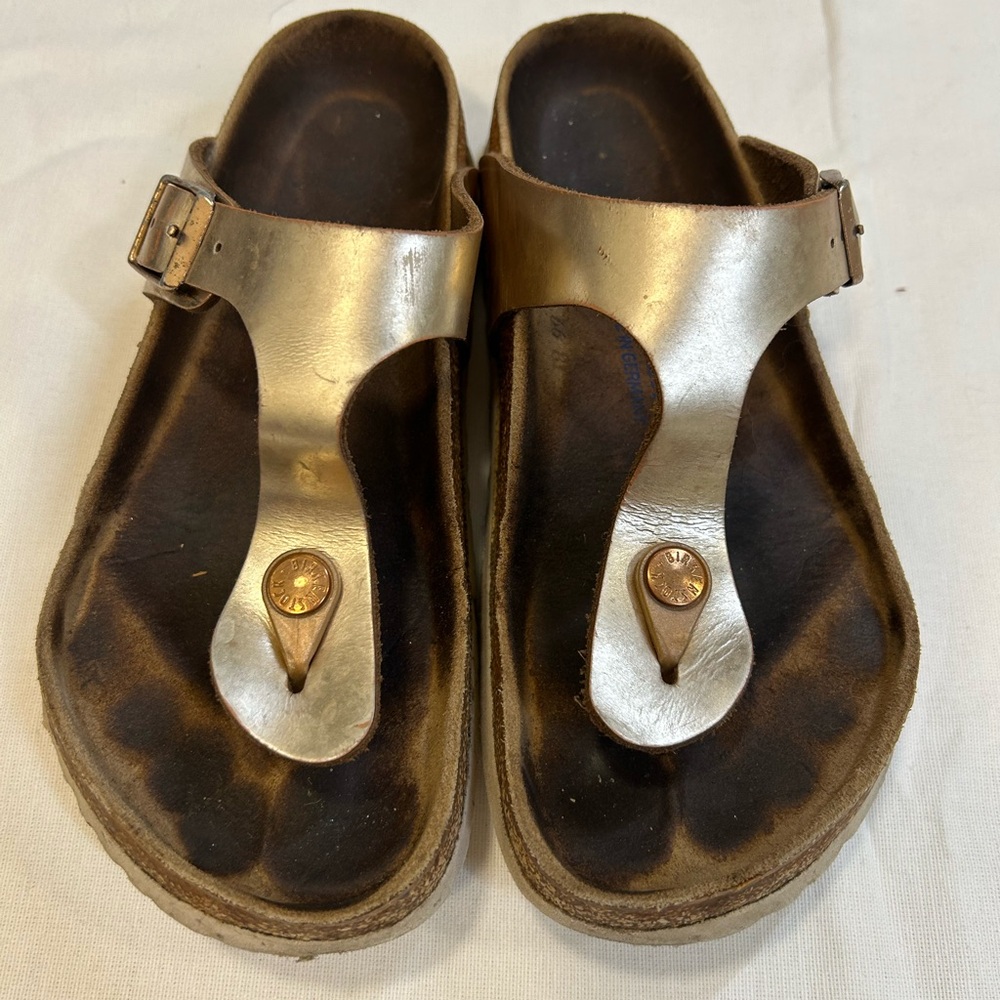 Birkenstock Gizeh Rose Gold sz 36
